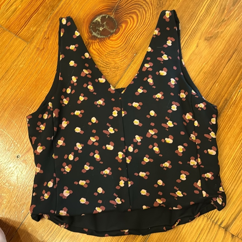 Cabi - Picture 4 of 8